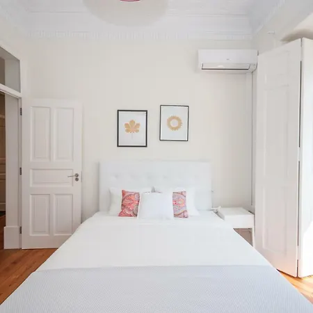 Bright And Cosy Apartment